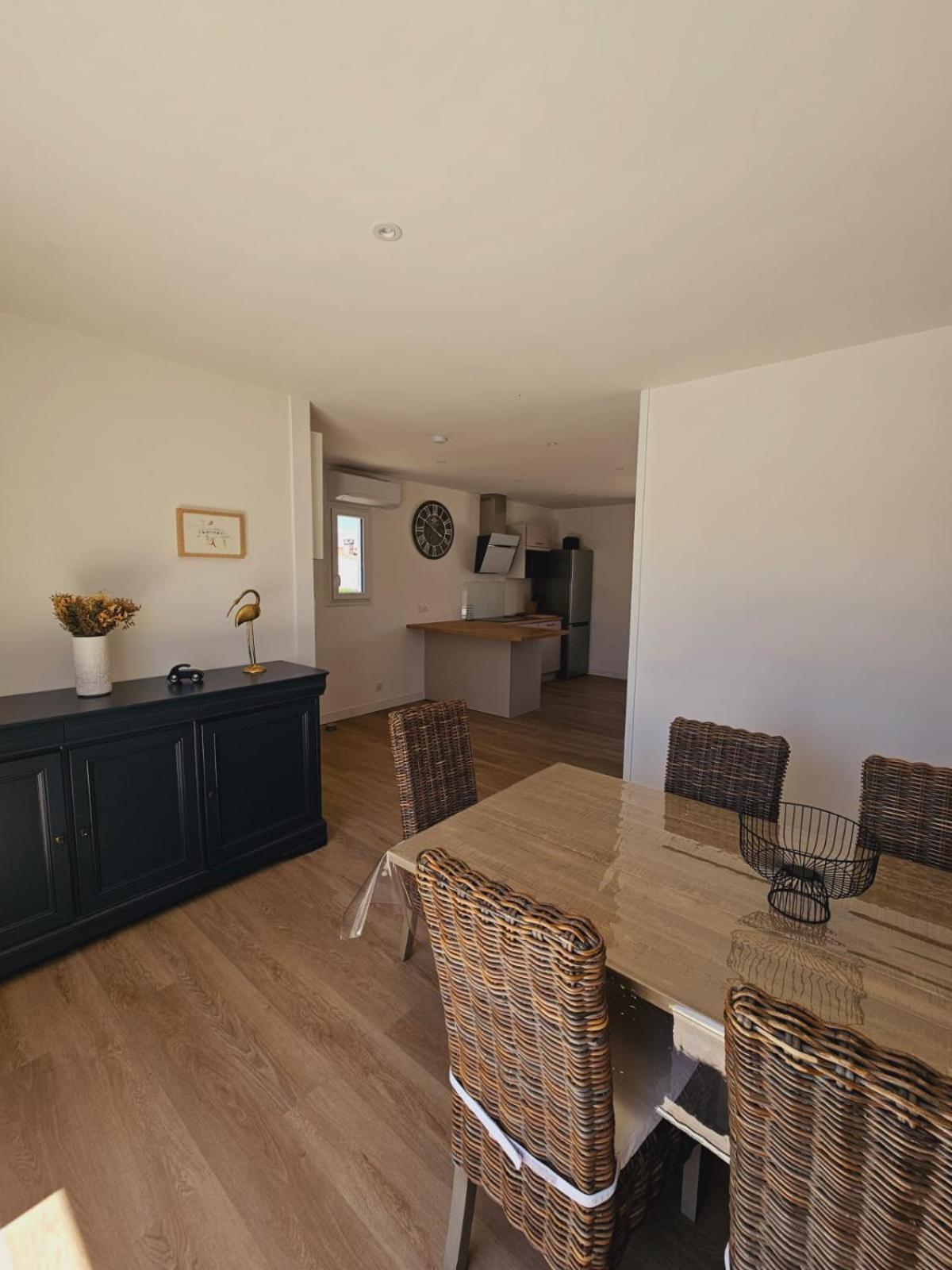 Maison De Vacances Entiere A 10 Mn De La Rochelle Dompierre-sur-Mer Ngoại thất bức ảnh